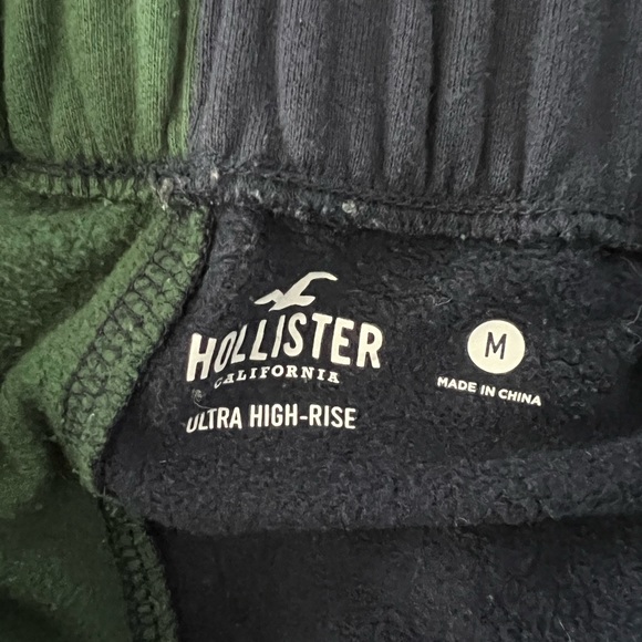 Hollister Joggers - Picture 3 of 3